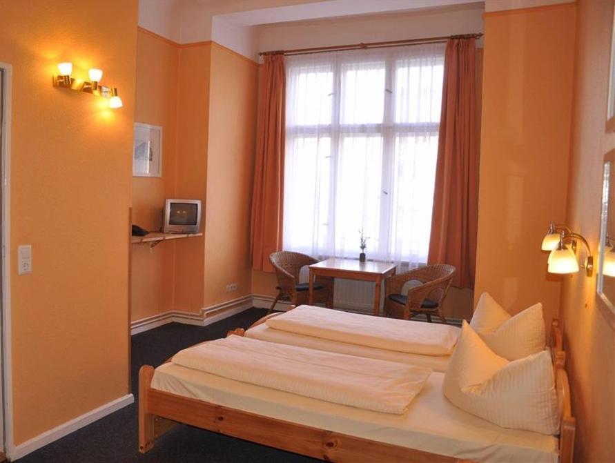 Hotel Am Hermannplatz Берлин Экстерьер фото