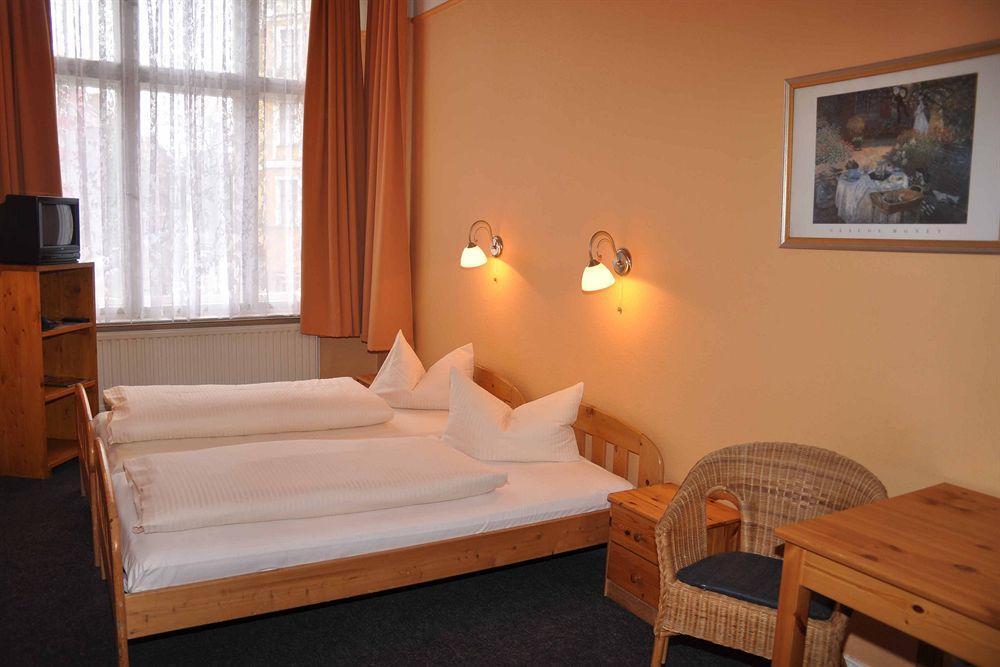 Hotel Am Hermannplatz Берлин Экстерьер фото