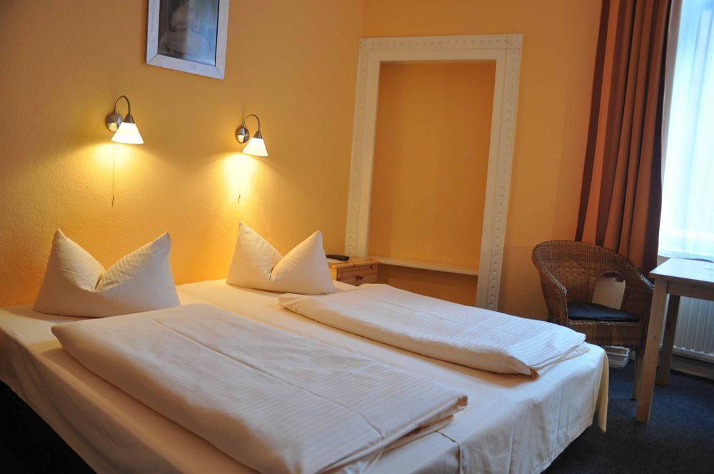 Hotel Am Hermannplatz Берлин Экстерьер фото